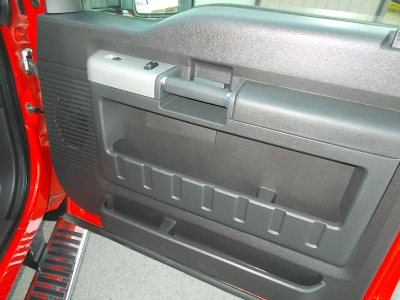 Ford Super Duty F-350 DRW 4WD Crew Cab 172" Lariat 2016