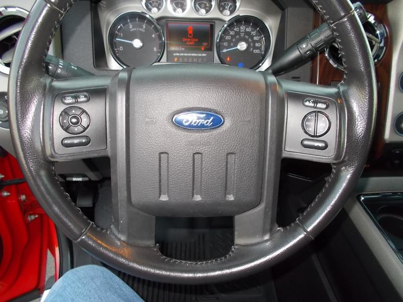 Ford Super Duty F-350 DRW 4WD Crew Cab 172" Lariat 2016