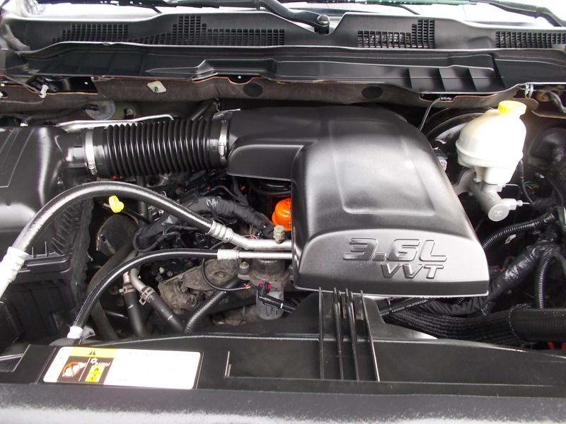 RAM 1500 4WD Crew Cab 140.5" Big Horn 2016