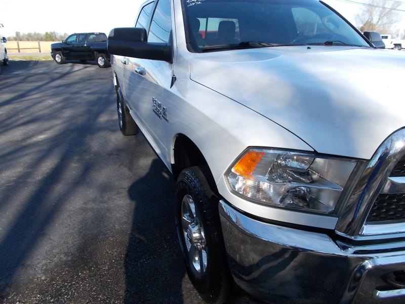 RAM 2500 SLT 4x4 Crew Cab 6'4" Box 2017