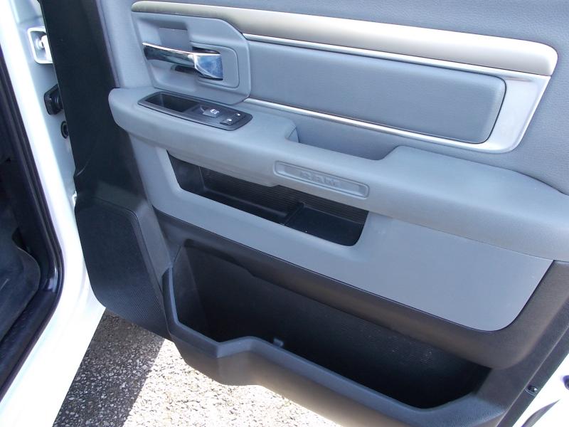 RAM 2500 SLT 4x4 Crew Cab 6'4" Box 2017