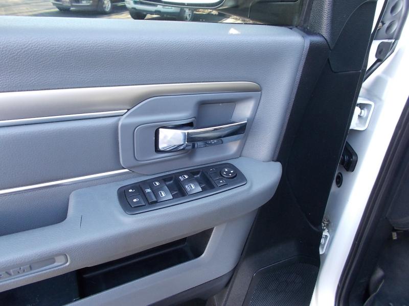 RAM 2500 SLT 4x4 Crew Cab 6'4" Box 2017