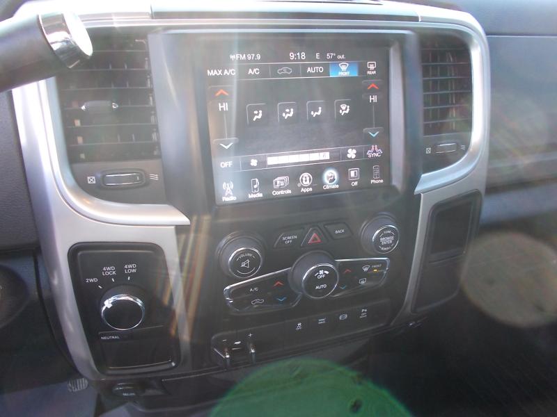 RAM 2500 SLT 4x4 Crew Cab 6'4" Box 2017