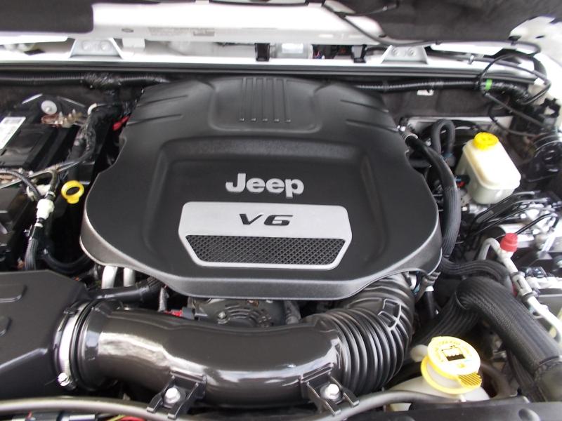 Jeep Wrangler Unlimited 4WD 4dr Altitude 2014