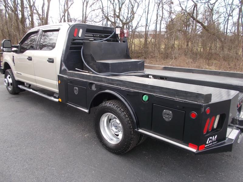 Ford Super Duty F-350 DRW XLT 4WD Crew Cab 179" WB 60" CA 2017