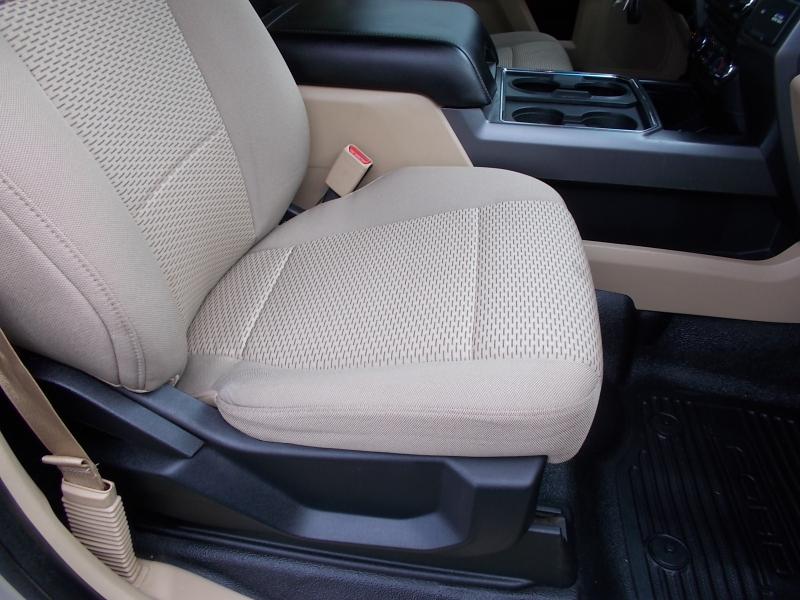 Ford Super Duty F-350 DRW XLT 4WD Crew Cab 179" WB 60" CA 2017