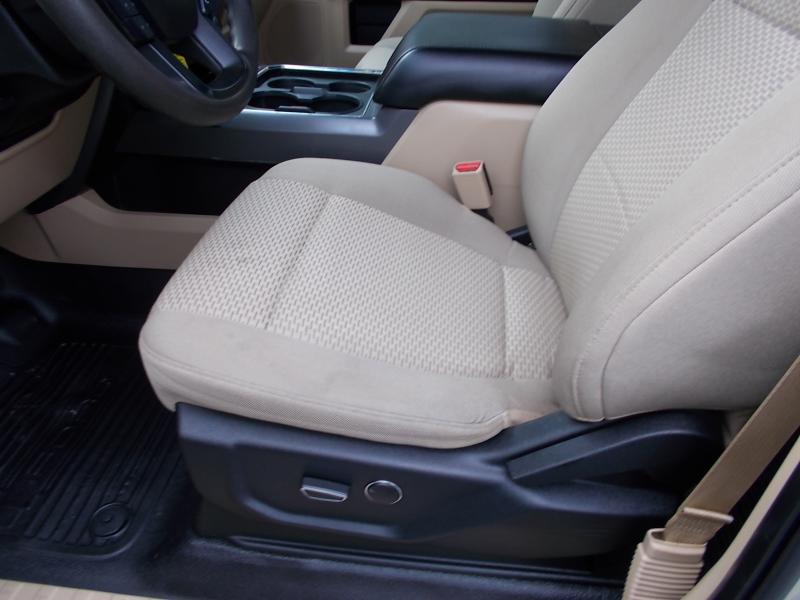 Ford Super Duty F-350 DRW XLT 4WD Crew Cab 179" WB 60" CA 2017