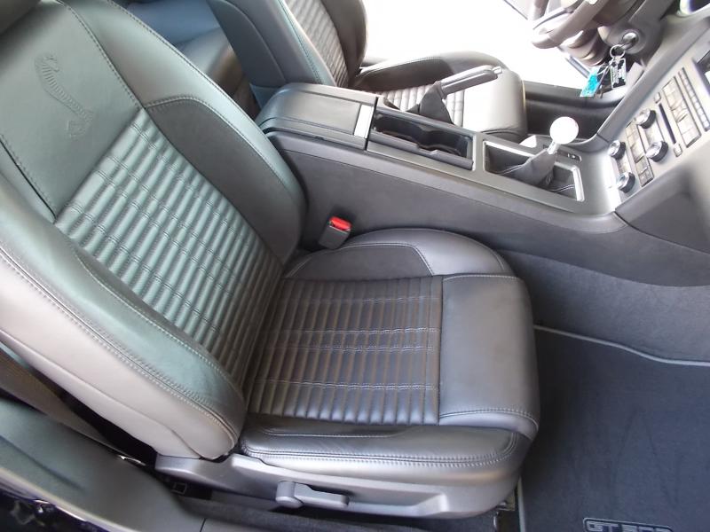 Ford Mustang 2dr Cpe Shelby GT500 2011