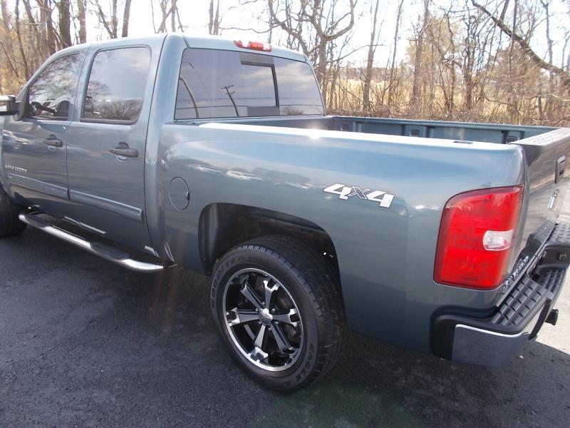 Chevrolet Silverado 1500 4WD Crew Cab 143.5" LT 2009