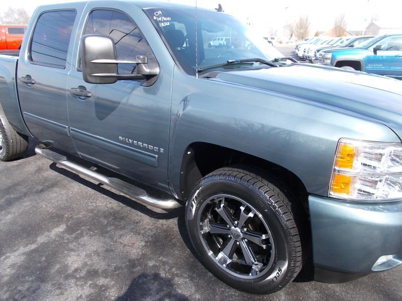 Chevrolet Silverado 1500 4WD Crew Cab 143.5" LT 2009