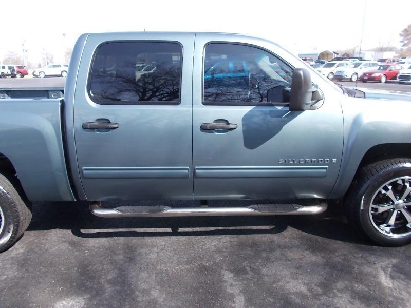 Chevrolet Silverado 1500 4WD Crew Cab 143.5" LT 2009