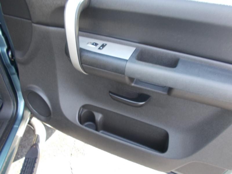 Chevrolet Silverado 1500 4WD Crew Cab 143.5" LT 2009