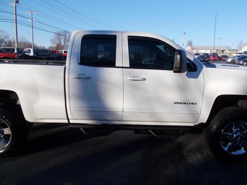 Chevrolet Silverado 2500HD Built After Aug 14 4WD Double Cab 144.2" LT 2015
