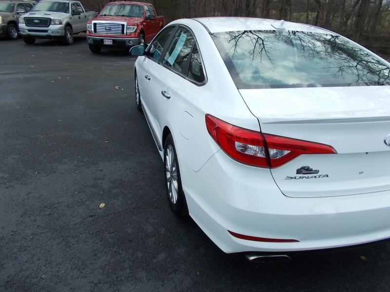 Hyundai Sonata 4dr Sdn 2.4L Limited 2015