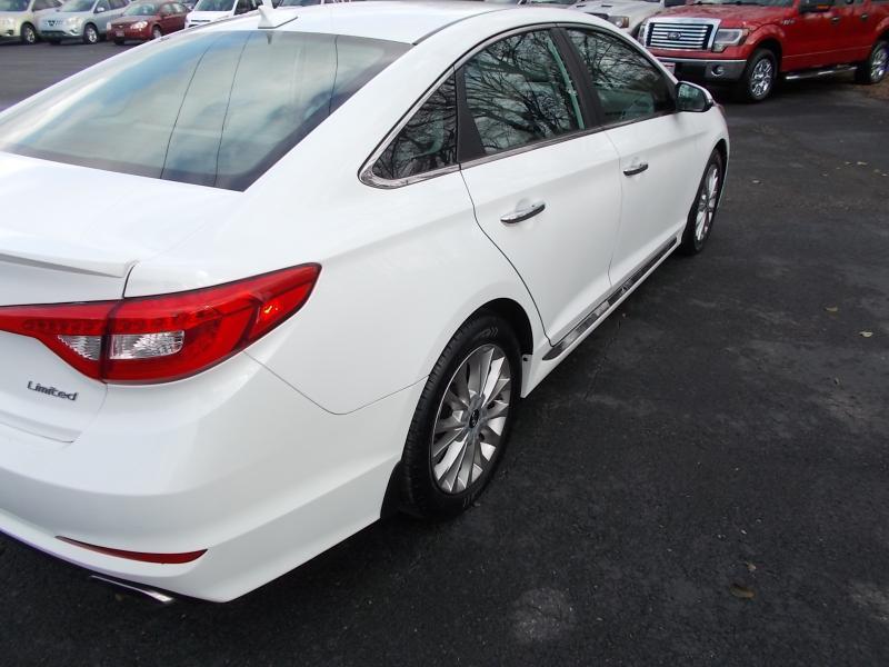 Hyundai Sonata 4dr Sdn 2.4L Limited 2015