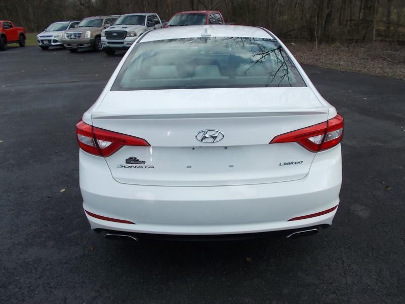 Hyundai Sonata 4dr Sdn 2.4L Limited 2015
