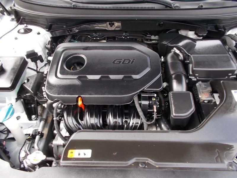 Hyundai Sonata 4dr Sdn 2.4L Limited 2015