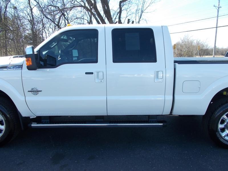 Ford Super Duty F-350 SRW 4WD Crew Cab 156" Lariat 2011