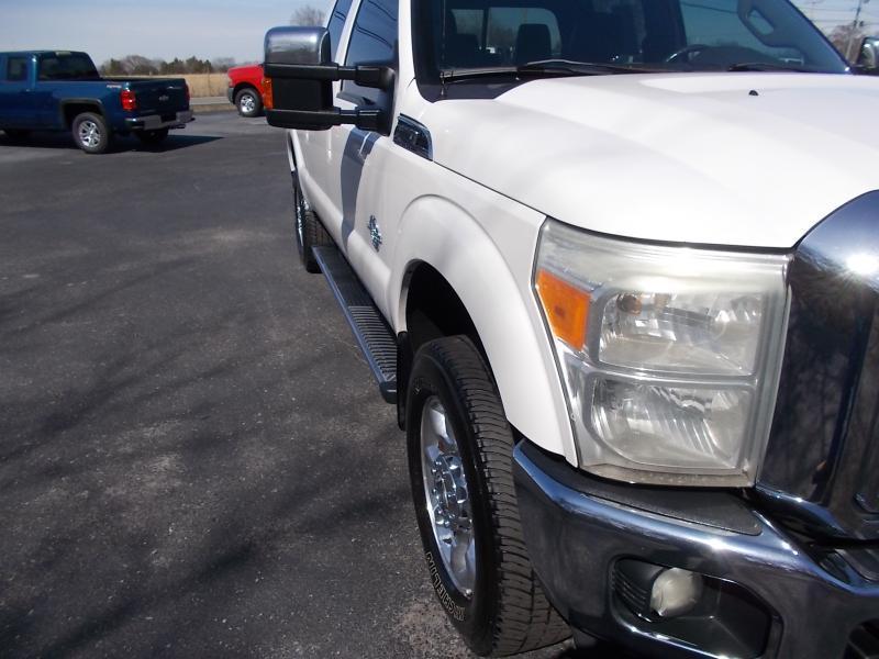 Ford Super Duty F-350 SRW 4WD Crew Cab 156" Lariat 2011