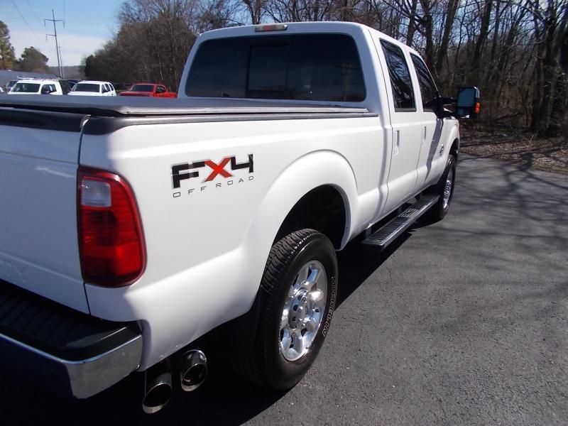 Ford Super Duty F-350 SRW 4WD Crew Cab 156" Lariat 2011