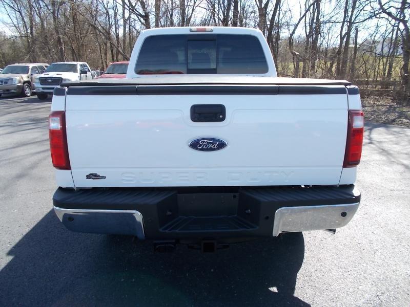 Ford Super Duty F-350 SRW 4WD Crew Cab 156" Lariat 2011