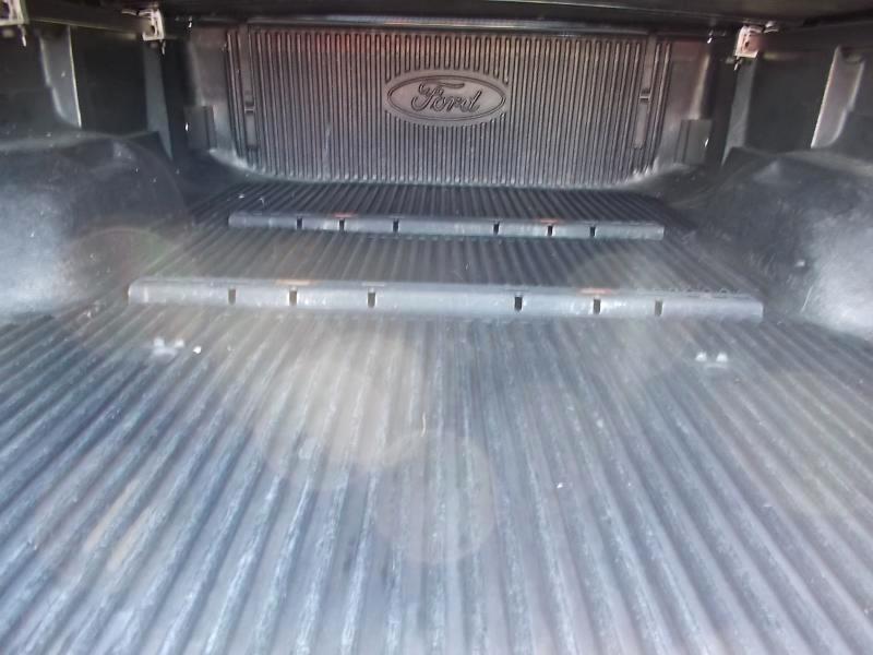 Ford Super Duty F-350 SRW 4WD Crew Cab 156" Lariat 2011