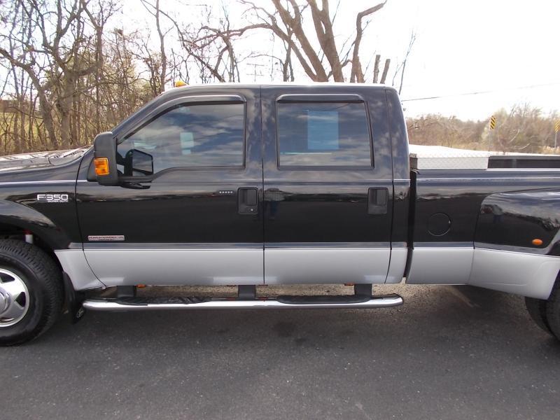 Ford Super Duty F-350 DRW Crew Cab 172" Lariat 4WD 2004