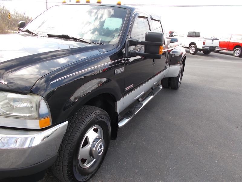 Ford Super Duty F-350 DRW Crew Cab 172" Lariat 4WD 2004