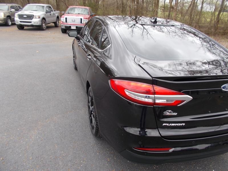 Ford Fusion SE FWD 2019