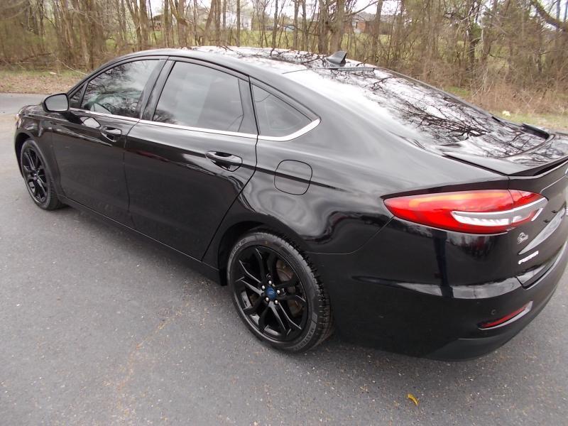 Ford Fusion SE FWD 2019