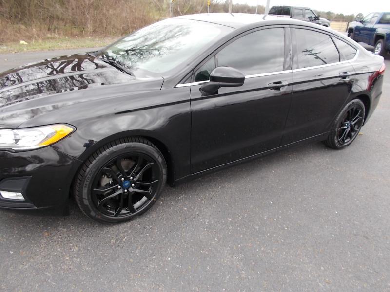 Ford Fusion SE FWD 2019