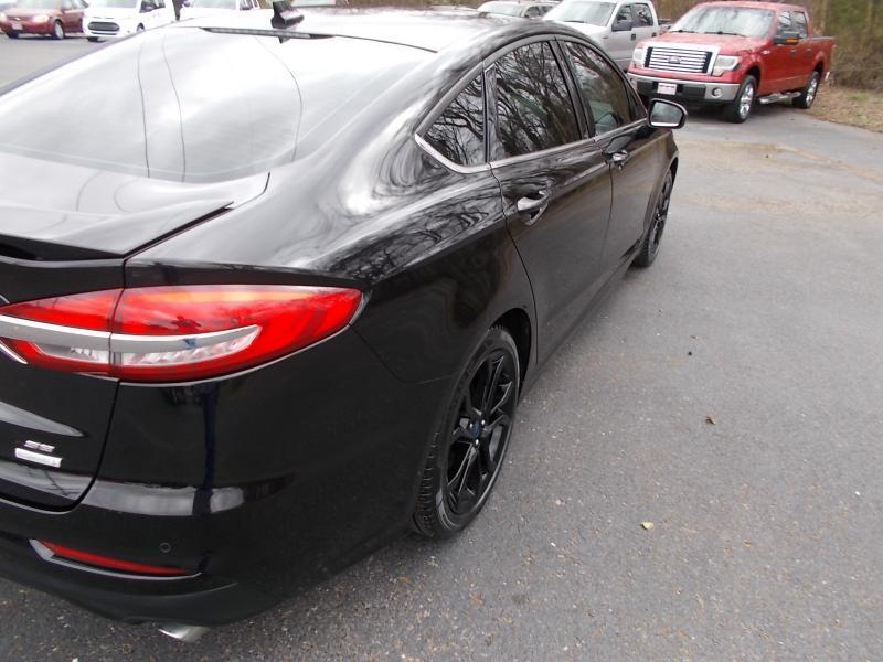 Ford Fusion SE FWD 2019