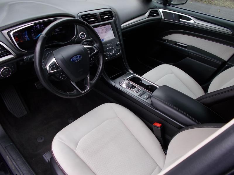 Ford Fusion SE FWD 2019