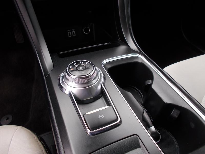 Ford Fusion SE FWD 2019