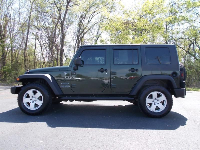 Jeep Wrangler Unlimited 4WD 4dr Sport RHD 2010
