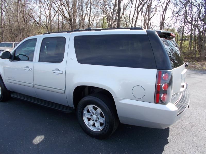 GMC Yukon XL 2WD 4dr 1500 SLT 2012