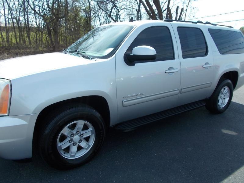 GMC Yukon XL 2WD 4dr 1500 SLT 2012