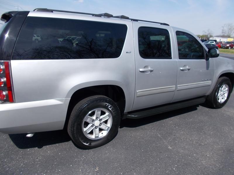 GMC Yukon XL 2WD 4dr 1500 SLT 2012