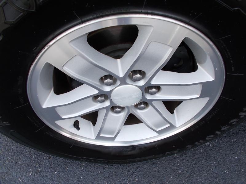 GMC Yukon XL 2WD 4dr 1500 SLT 2012