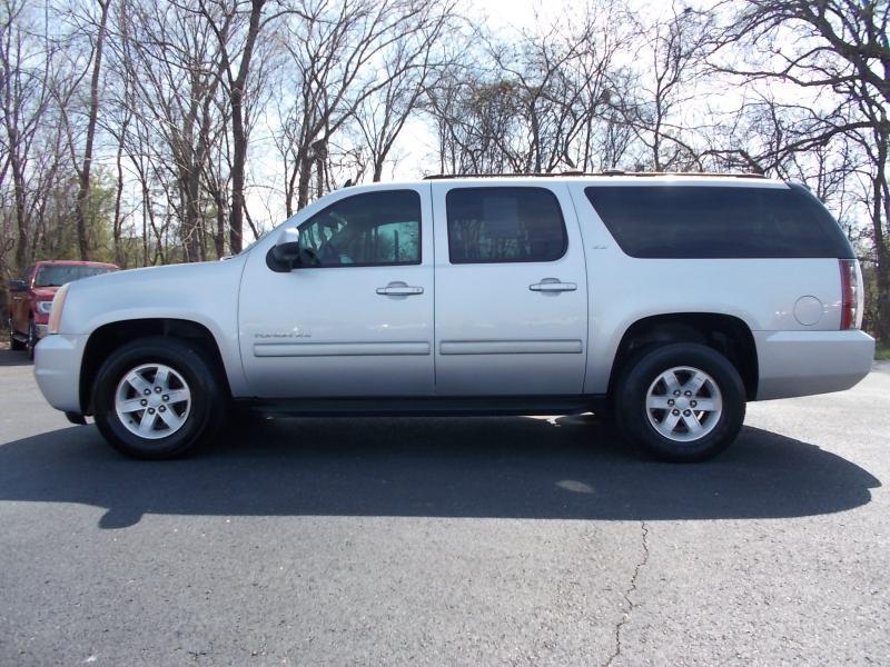 GMC Yukon XL 2WD 4dr 1500 SLT 2012