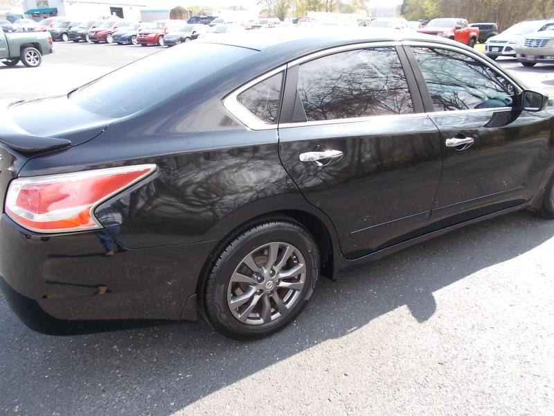 Nissan Altima 4dr Sdn I4 2.5 S 2015