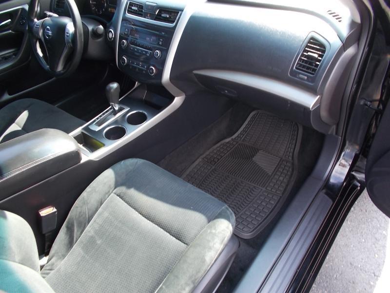 Nissan Altima 4dr Sdn I4 2.5 S 2015