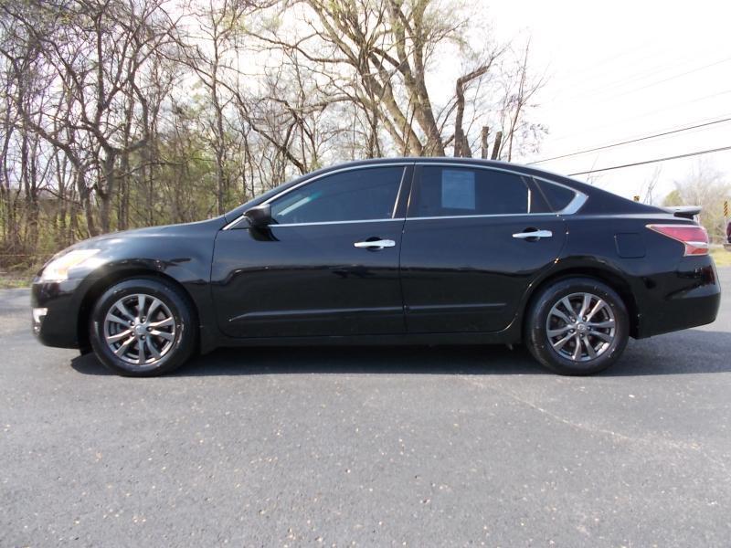 Nissan Altima 4dr Sdn I4 2.5 S 2015