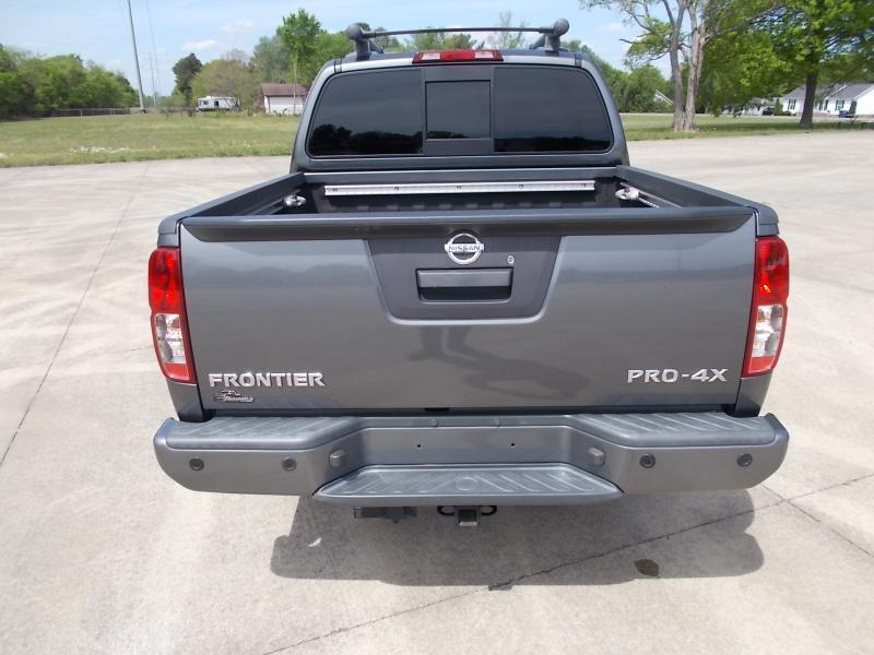 Nissan Frontier Crew Cab 4x4 PRO-4X Auto 2020