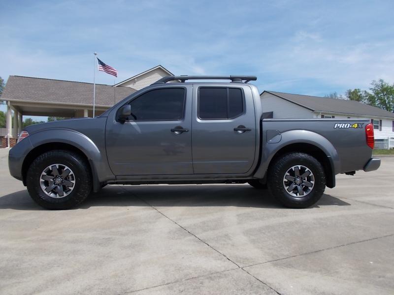 Nissan Frontier Crew Cab 4x4 PRO-4X Auto 2020