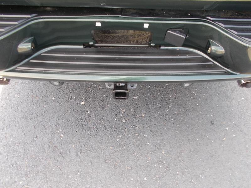 Chevrolet Avalanche 4WD Crew Cab LS 2013