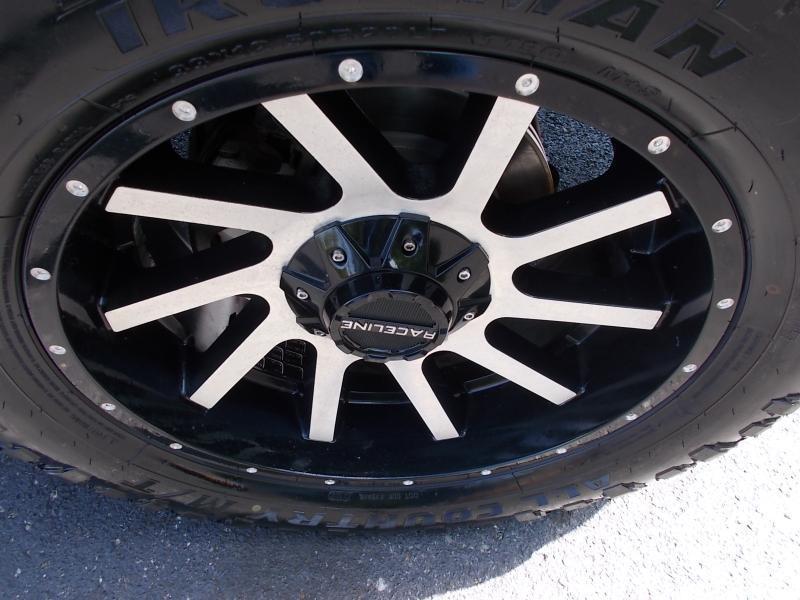 Chevrolet Avalanche 4WD Crew Cab LS 2013