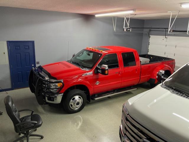 Ford Super Duty F-350 DRW 4WD Crew Cab 172" Platinum 2016