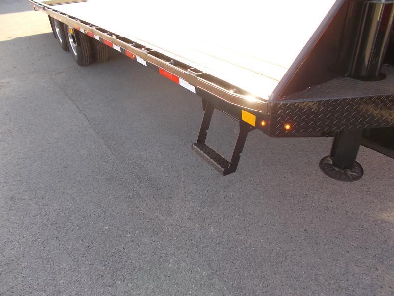 Diamond C Trailer Unknown  2025