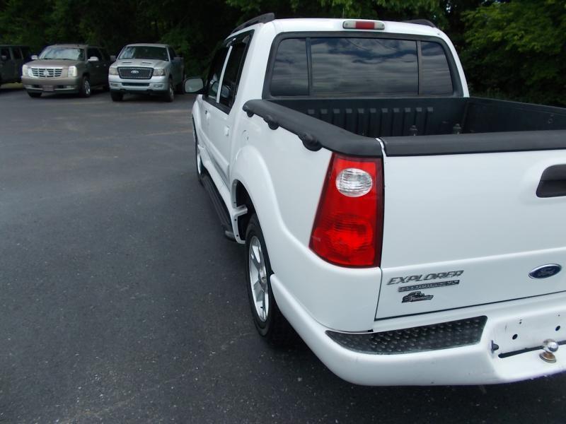Ford Explorer Sport Trac 4dr 126" WB XLT Premium 2004